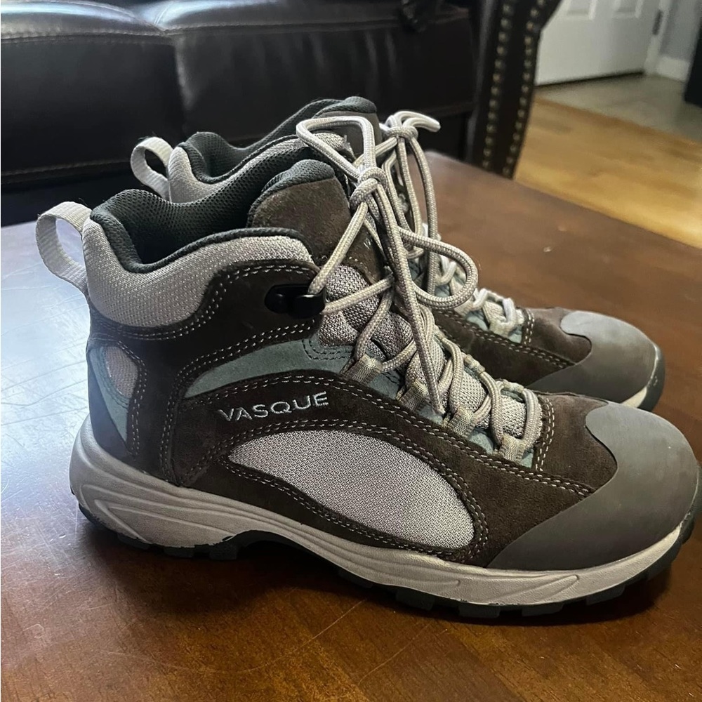 Vasque Hiking Boots Women Size 8.5